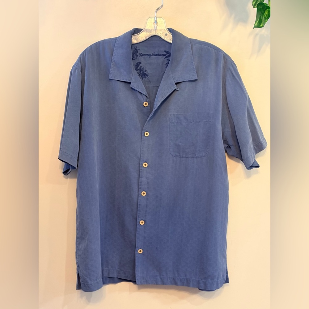 TOMMY BAHAMA Men's 100% SILK Blue Camp Shirt